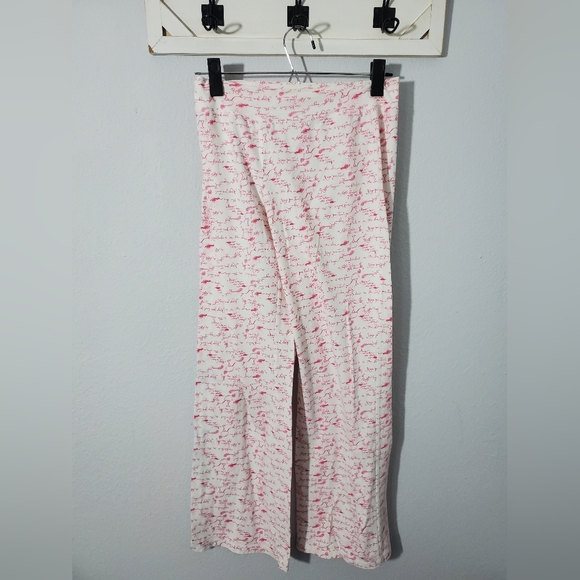 Lilly Pulitzer "A Little Birdie Told Me..." pajama set - Picture 9 of 13